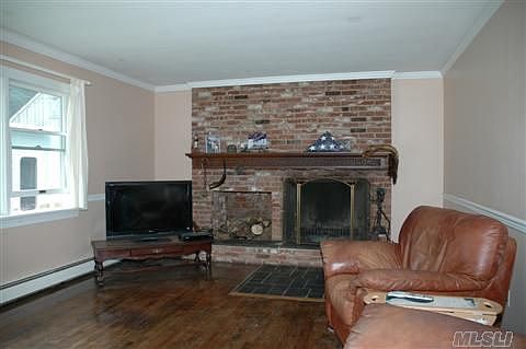 4th image of 663 Horse Race Ln