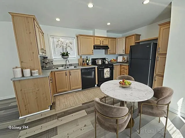 2 bed, 2.0 bath, 896 sqft, $1,697 — Photo 2