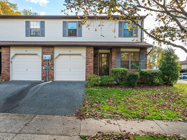 29 Dogwood Dr, Edison, NJ 08820