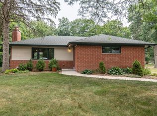 N55W21253 Logan Dr, Menomonee Falls, WI 53051