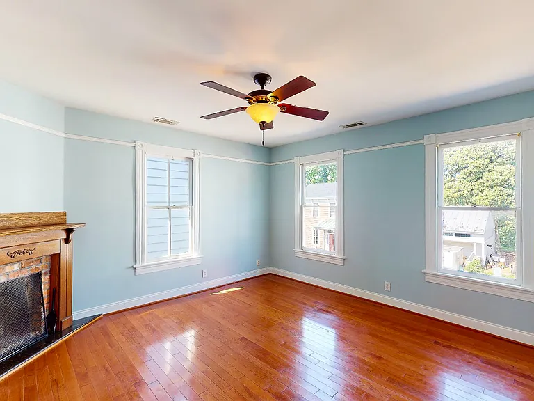 409 Dinwiddie St #C — Photo 2