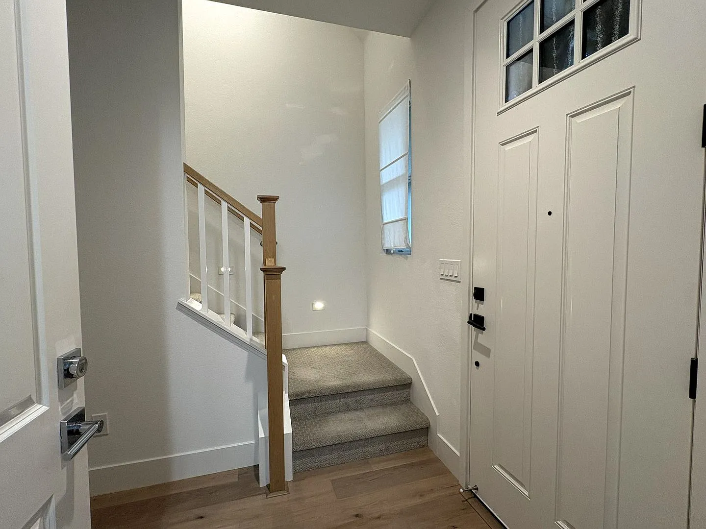 Modern 3BR/3BA Townhome in Prime Mountain View Location — Photo 4
