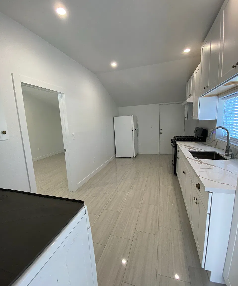 16304 Bryant St — Photo 3
