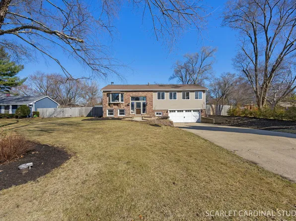 24430 W Boulevard De John, Naperville, IL 60564