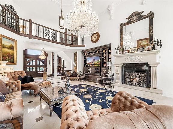 5th image of 3600 Oxford Cir