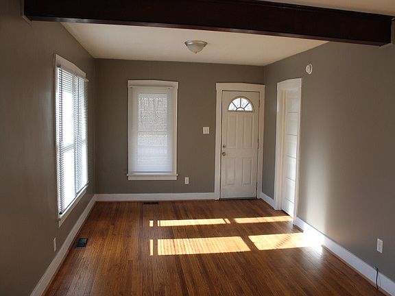 4th image of 483 N Hull Ave