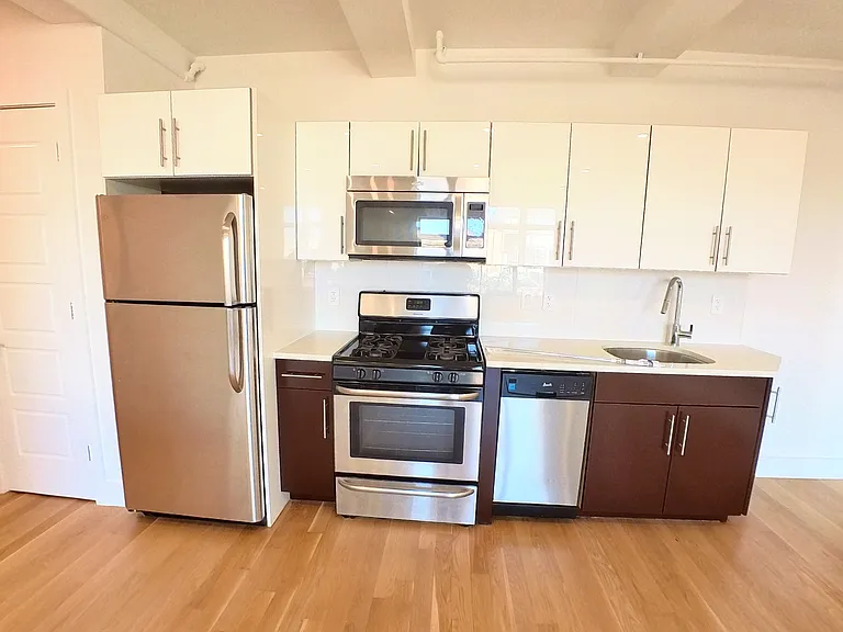 96 Steuben St #4E — Photo 3