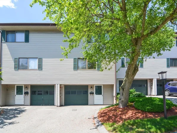 37 Pebble Pl Unit 37, Malden, MA 02148