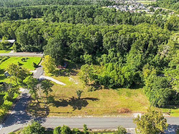 2nd image of 1027 Clark Rd