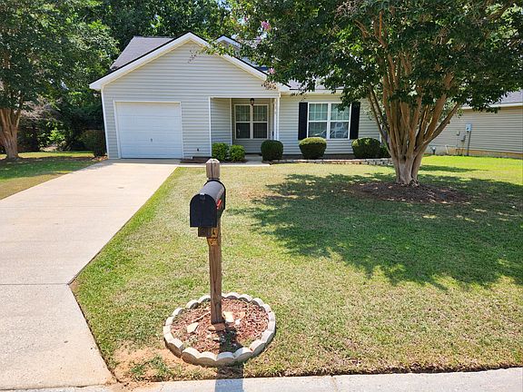 2nd image of 136 Blue Springs Dr