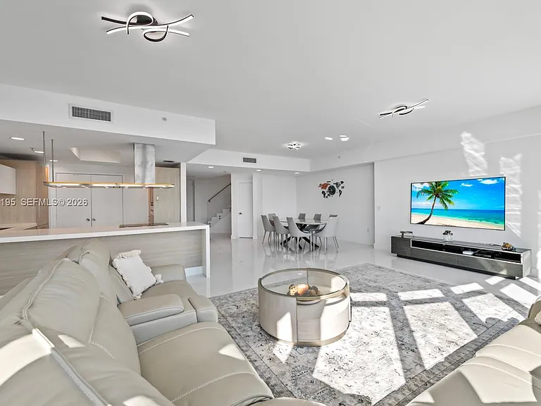 17301 Biscayne Blvd #811 — Photo 18