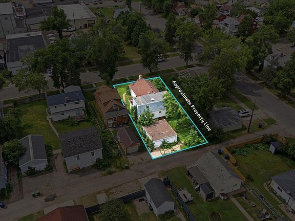 2nd image of 2208 4th Ave W