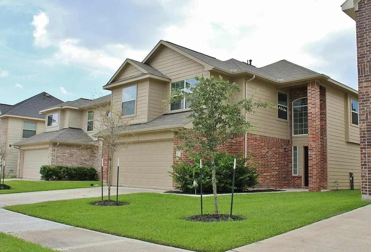 Building Photo - 8922 San Alberto