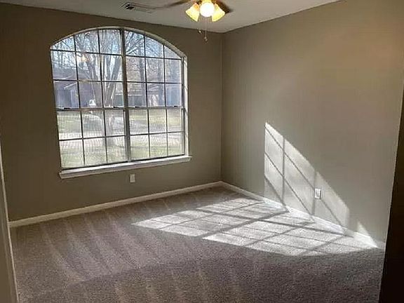2nd image of 10911 Ambergate Dr