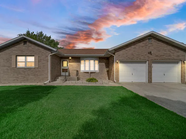 171 Linden Ct, Hebron, IN 46341