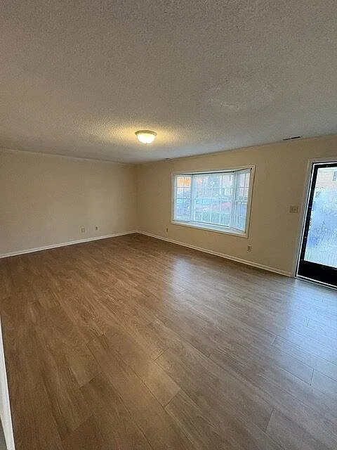 102 F-21 David Dr in Greenville, NC 27858 — Photo 3