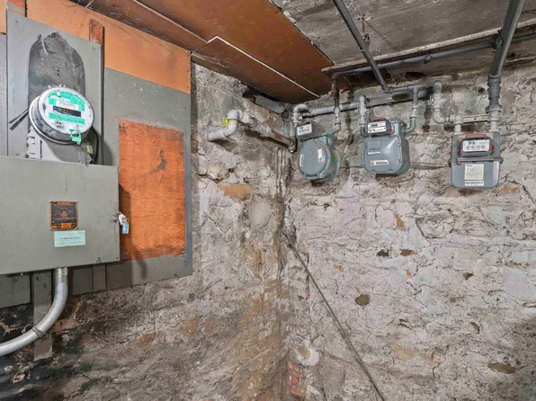 67-03 Myrtle Avenue image 14 of 36