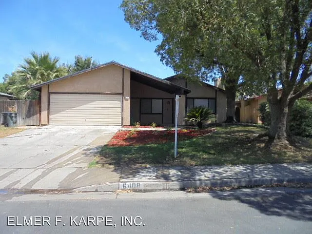 6408 Plaquemines Dr photo 1