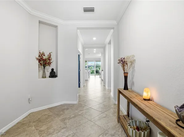 2110 Clementine St, Naples, FL 34120