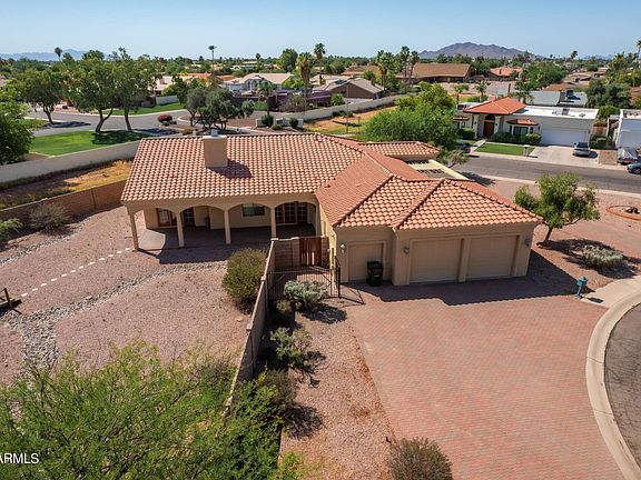 3rd image of 1188 E MANOR Drive