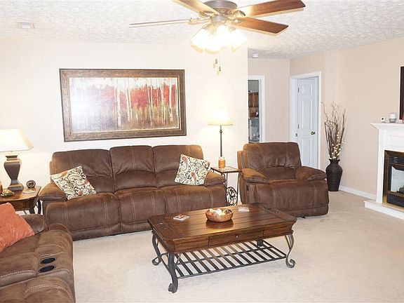 4th image of 510 Emerts View Cir