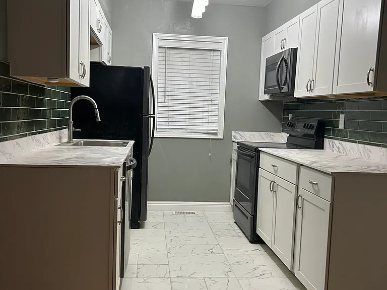 1623 Quarrier St #A — Photo 2
