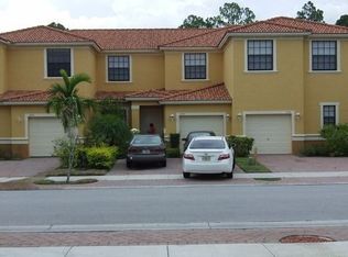 7606 Bristol Cir, Naples, FL 34120