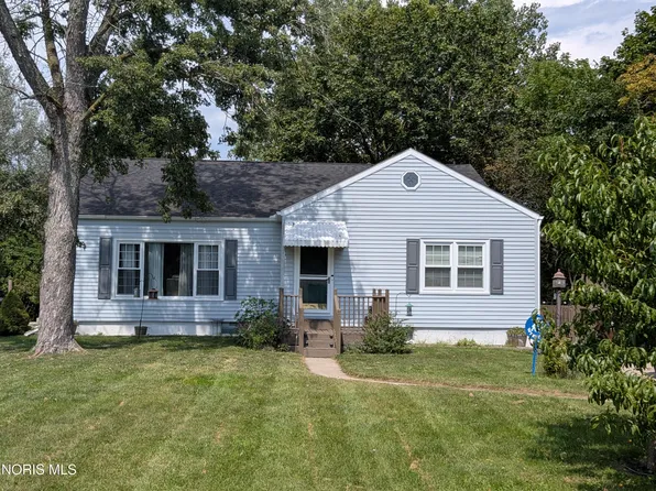 1741 Elmwood Dr, Defiance, OH 43512