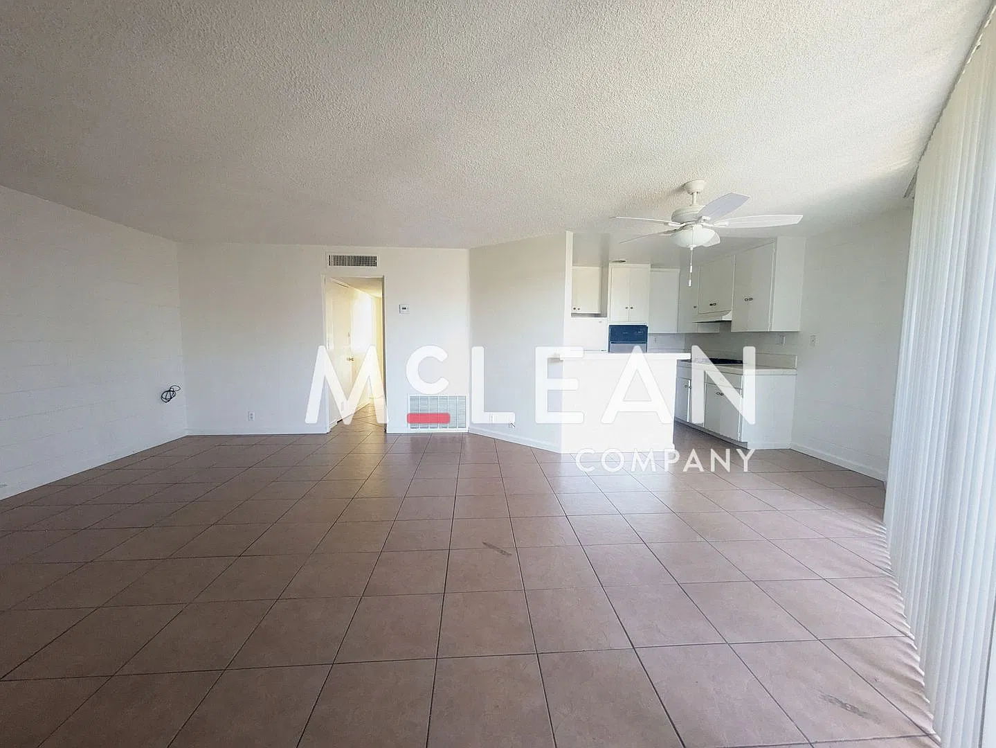 Bright 2-Bedroom Apartment in the Heart of Warm Sands Poolside Living in Palm Springs — Photo 4