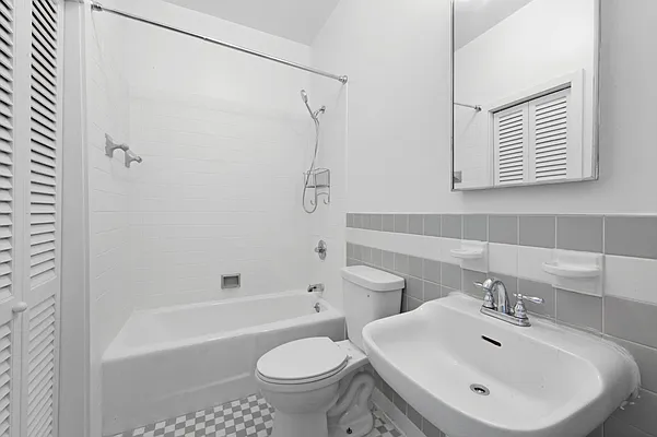 Rented by Tabak Real Estate | media 29