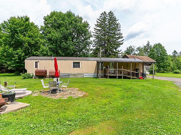 3rd image of 4263 Evergreen Rd