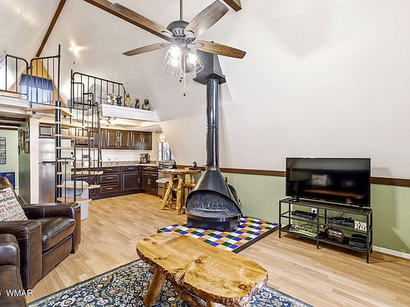 3rd image of 2136 Wildflower Rd