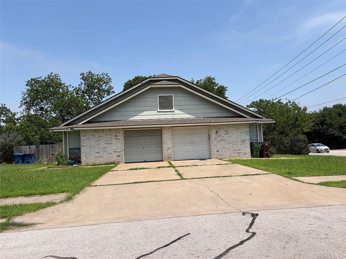 Building Photo - 1118 Woodlief Trl