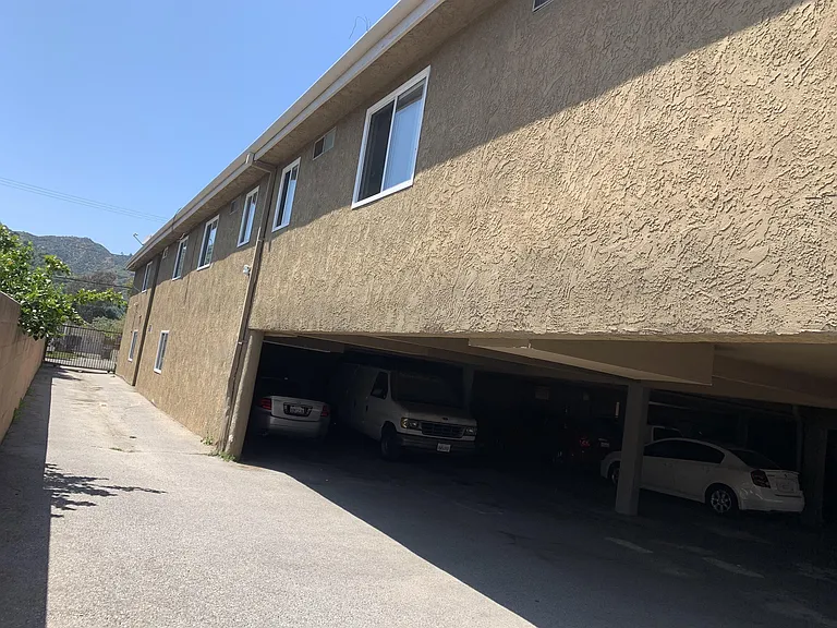 4317-4323 Perlita Ave — Photo 19