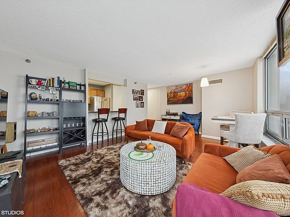5th image of 440 N Wabash Ave APT 3711