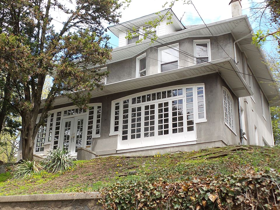 1st image of 147 Cebra Avenue