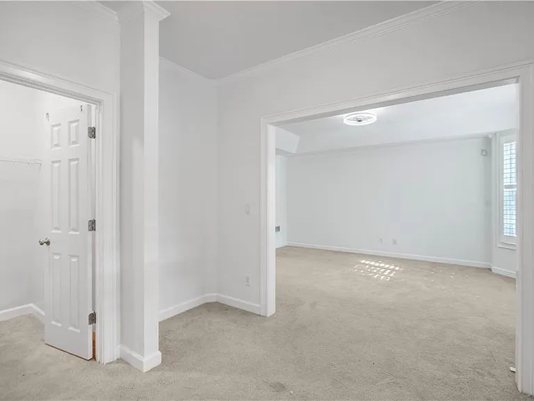 3405 Regent Pl SW — Photo 26