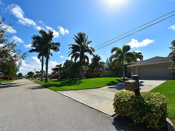 3rd image of 2205 SW 47th Ter