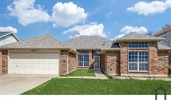 8371 Deep Green Dr — Photo 3