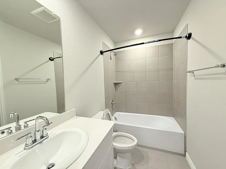 2215 Gustavus Dr — Photo 10