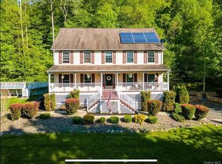 915 Lakes Rd, Monroe, NY 10950
