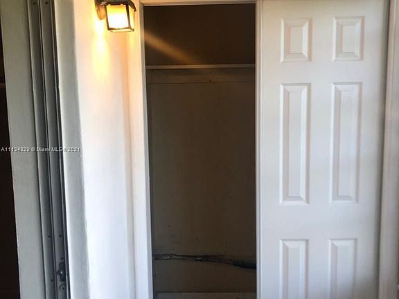 5th image of 51 NE 204th St APT 2