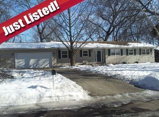 2009 Westchester Rd, Fitchburg, WI 53711