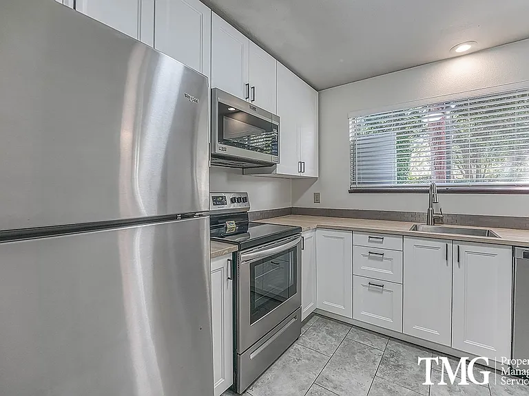 321 NE 105th St — Photo 5