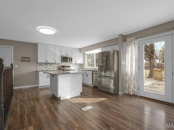 5th image of 326 Renaldo Dr