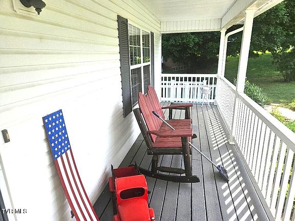 4th image of 2117 Brown Dr