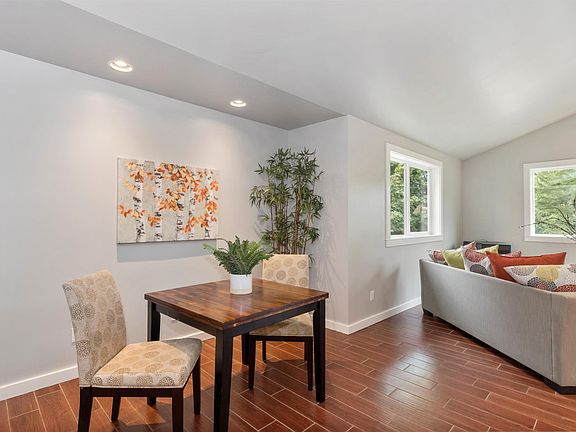 4th image of 4751 SE Black Swan Ln