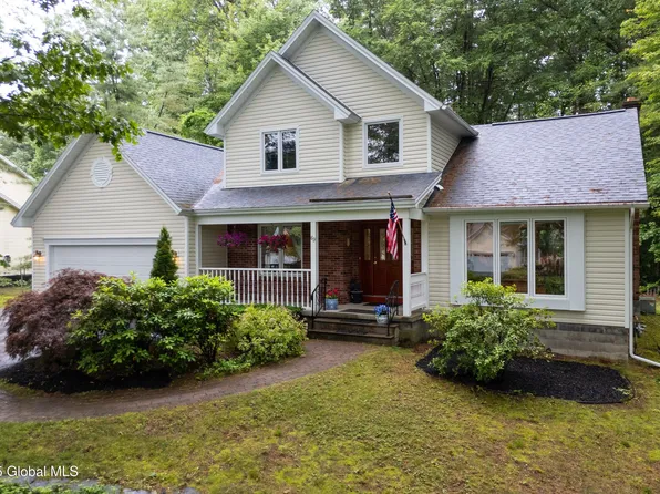 69 Deer Run Hollow, Clifton Park, NY 12065