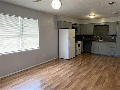 800 W Washington St #4 — Photo 10