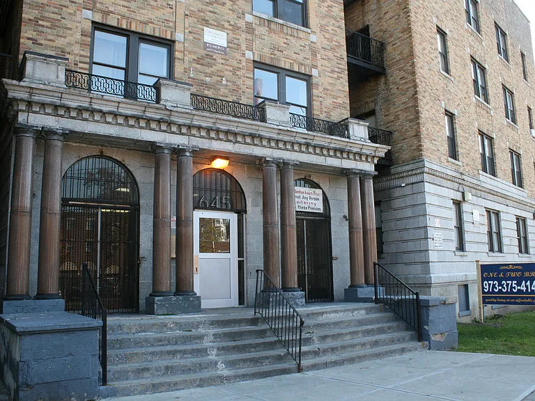 645 Summer Ave #D6 — Photo 33